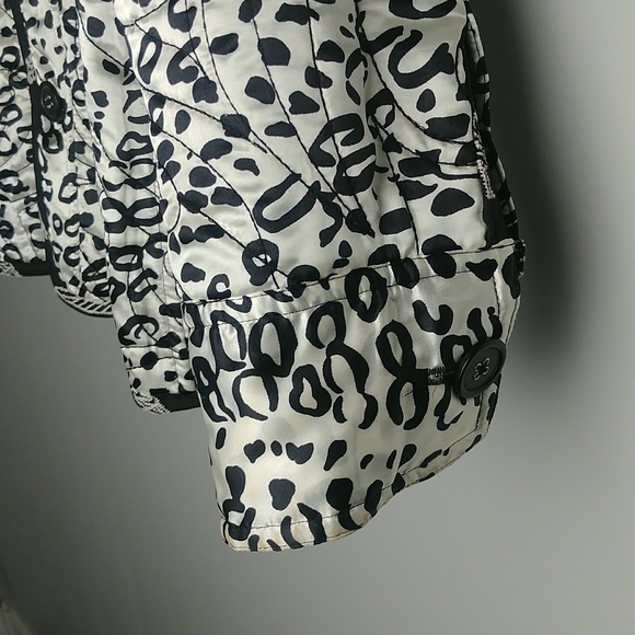 Chico's Reversible Quilt Silk Blend Leopard Print/Town Center On One Size - Picture 14 of 15